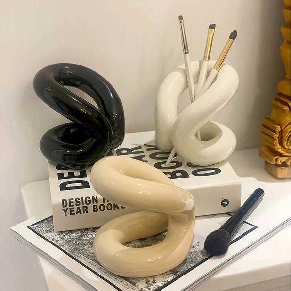 1 piece Ceramic Whimsical Makeup B Bracket Toothby Organizer Aesthetic Ro Decor Space Saving Accessory Artistic Tabl Y250114