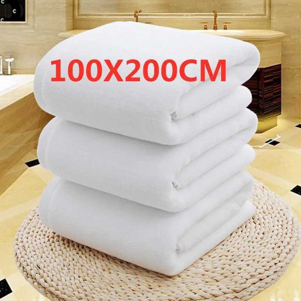 100x 200CM Pool Towels - Large 100% Cotton White Spa & Gym Towels, Lightweight, Super Absorbent, Fast Drying M240820
