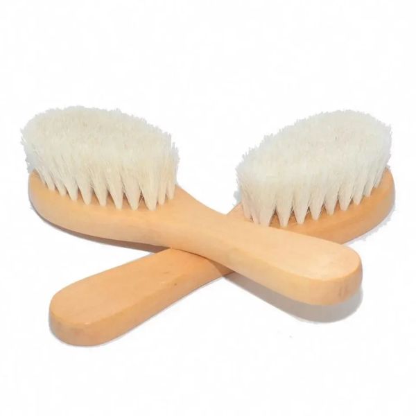 Baby hairbrush and comb set for infants, made of natural wood and plastic, with soft bristles for gentle head massage during bath time