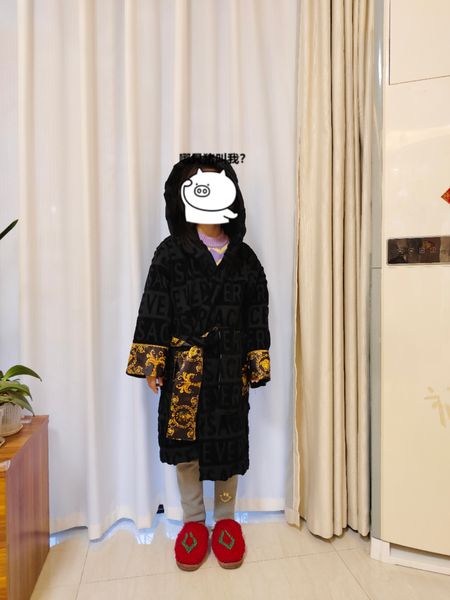 Baroque-style jacquard sleep robes with waist belt for boys and girls aged 7-11, thick dressing gowns