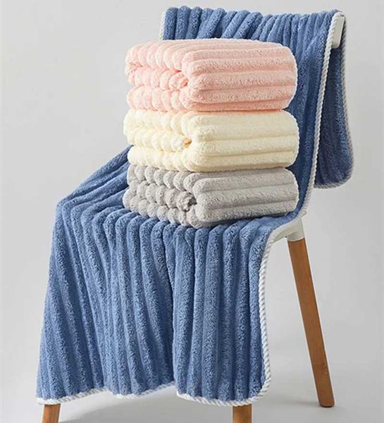 Big, soft coral velvet bath towel, skin-friendly, highly absorbent, no shedding, thick, ideal for beach and sports