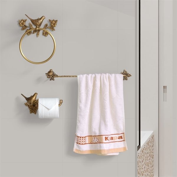 Bird Towel Ring Carved Toilet Paper Holder Creative Towel Bar 18 Inch Bathroom Accessories Antique Brass 3pcs Bath Towel Set LJ201209

Antique brass 18-inch carved towel ring with matching toilet paper holder and 3-piece bath set, creative bathroom accessory