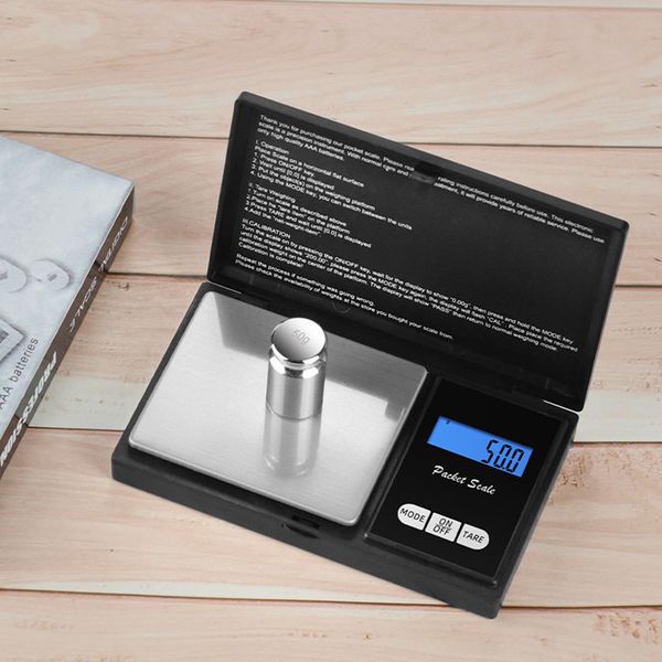 Black digital pocket scale for jewelry and diamonds with LCD display, precise 0.01g measurement up to 200g, includes retail box