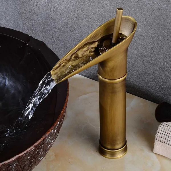 Brass basin faucet in antique copper finish, retro-style waterfall mixer tap for countertop installation without hose