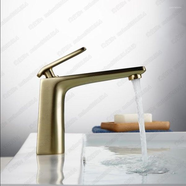 Brushed nickel single-lever bathroom sink faucet with solid brass build
