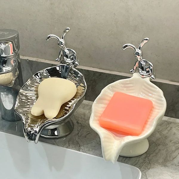 Ceramic soap dish for bathroom, rabbit-shaped decorative storage rack for home