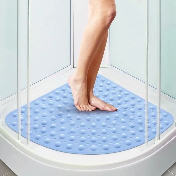 Fan-shaped non-slip bath mat with comfortable diamond pattern for shower and toilet areas