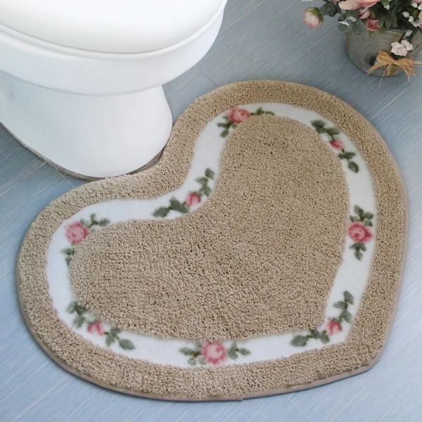 Heart-shaped non-slip bath mat with embroidered toilet rug set, absorbent floor mat for bathroom, toilet, or bedroom, available in two sizes