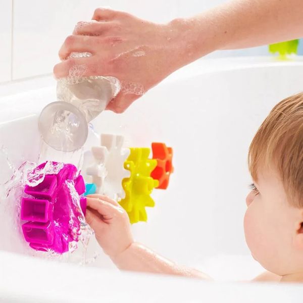 Spinning water bath toy for babies 12 months and up, with suction cups for fun sensory play