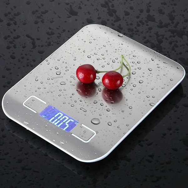Stainless steel kitchen scale for precise food and diet measurements with LCD display