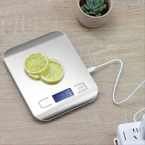 Stainless steel kitchen scale for precise food weighing, diet measurement, and baking with LCD display