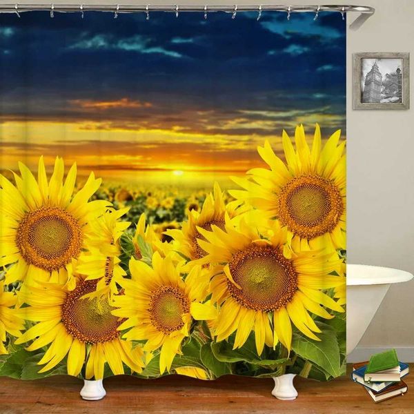 Sunflower-patterned waterproof polyester shower curtain, 180x180cm with hooks for bathrooms