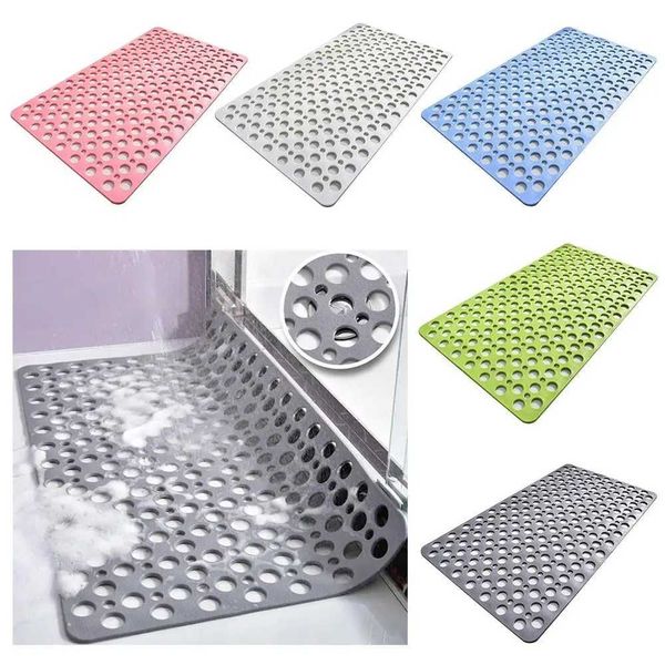 TPE bath mat with strong suction cups for secure non-slip placement in showers and bathtubs